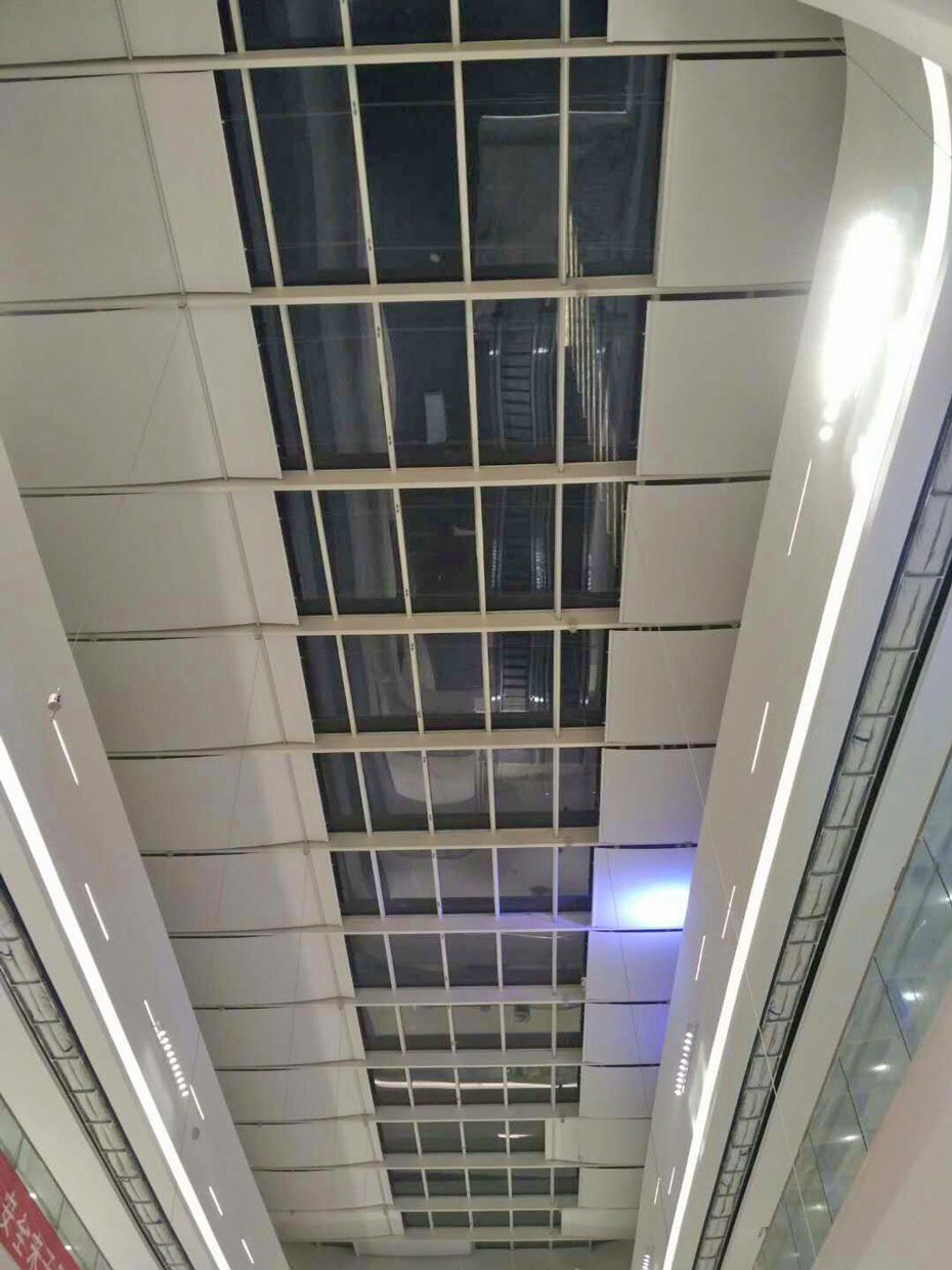 上海龙湖北城天街电动遮阳帘项目6